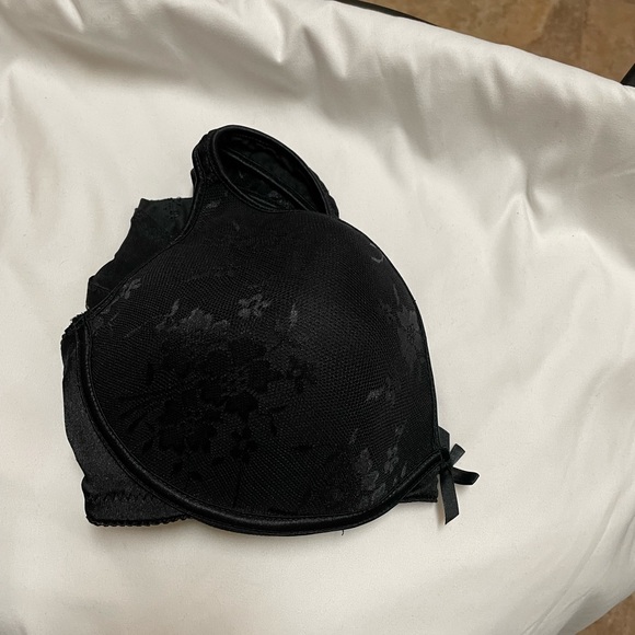 Three for Less Than The Price of One! Tan, Beige, & Black Bras, Size 38D - Picture 6 of 13